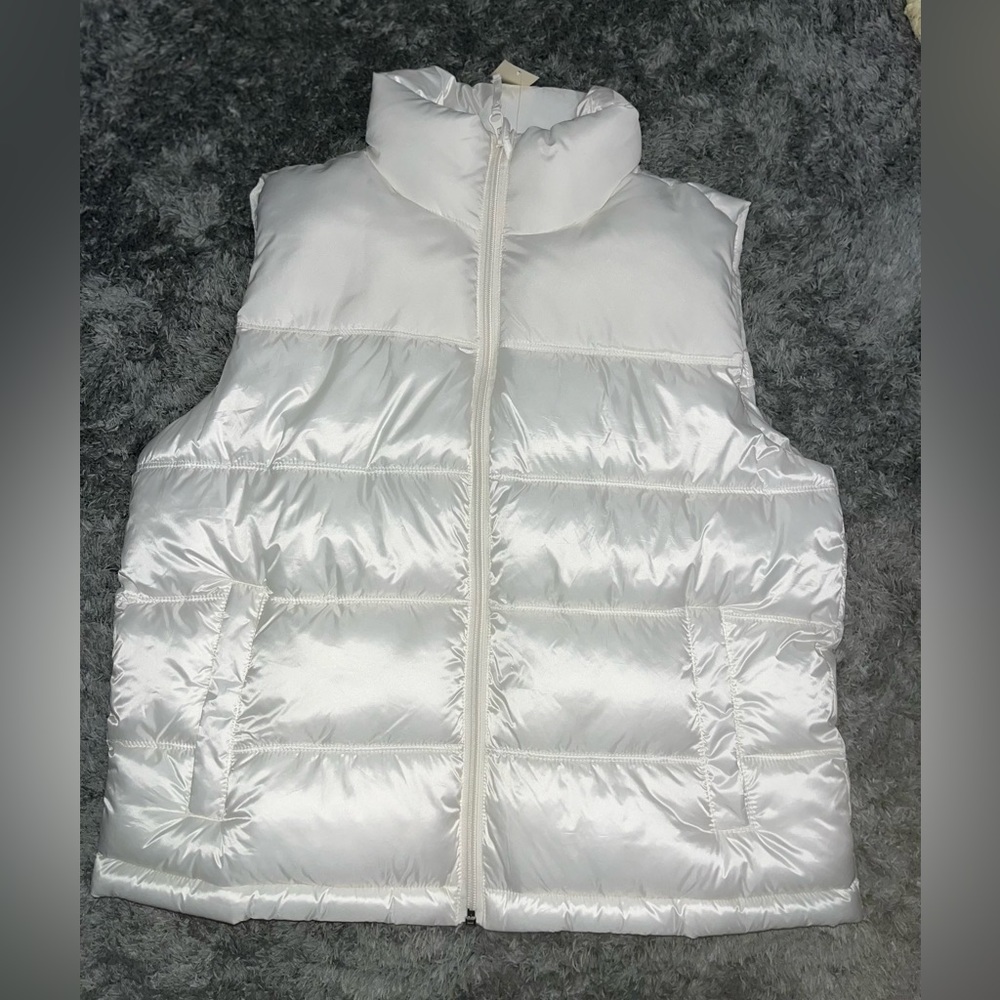 New Aeropostale White Vest